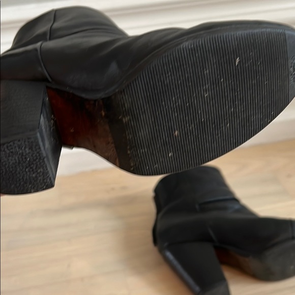 Classic Rag & Bone Ankle Boots - Picture 4 of 6